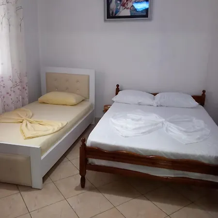 Nika * Sarandë